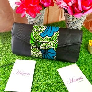 Lyyna's ladies cluch.